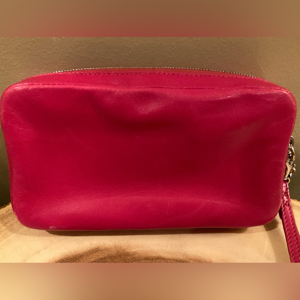 Coach Vintage Pink Soft Leather Zip Around Jewelry Case Wrislet Strap Rare